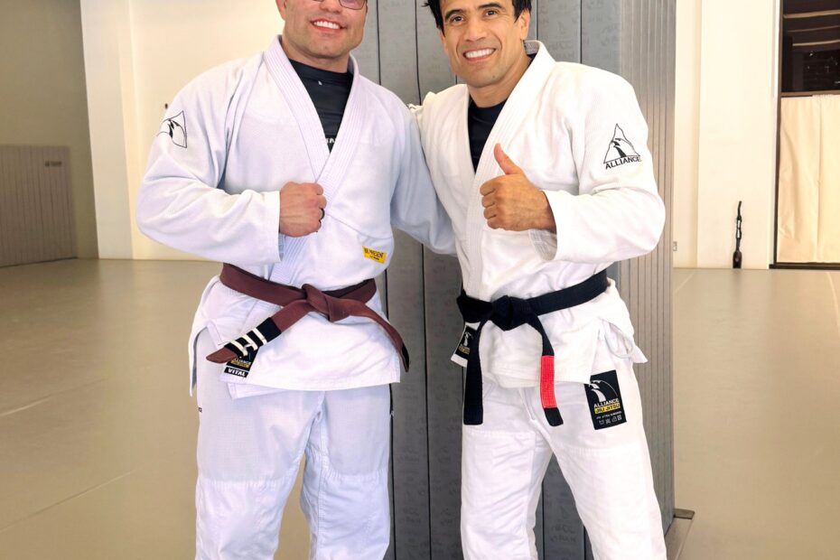 bjj self defense for adults los angeles at Cobrinha BJJ