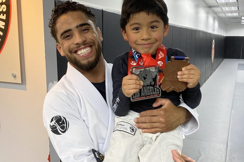 bjj fundamentals for adults beginners at Cobrinha BJJ